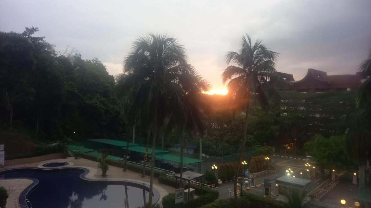 Seaput Srisayang Apartment Batu Feringgi Bagian luar foto