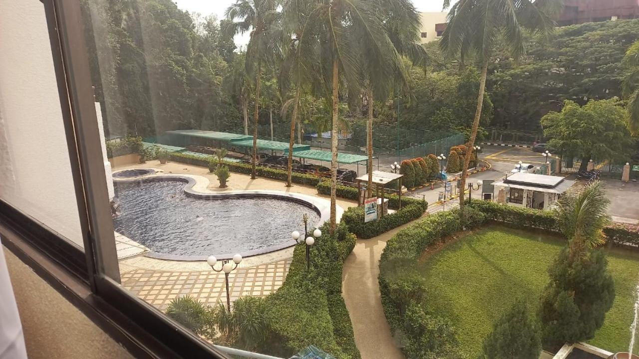 Seaput Srisayang Apartment Batu Feringgi Bagian luar foto